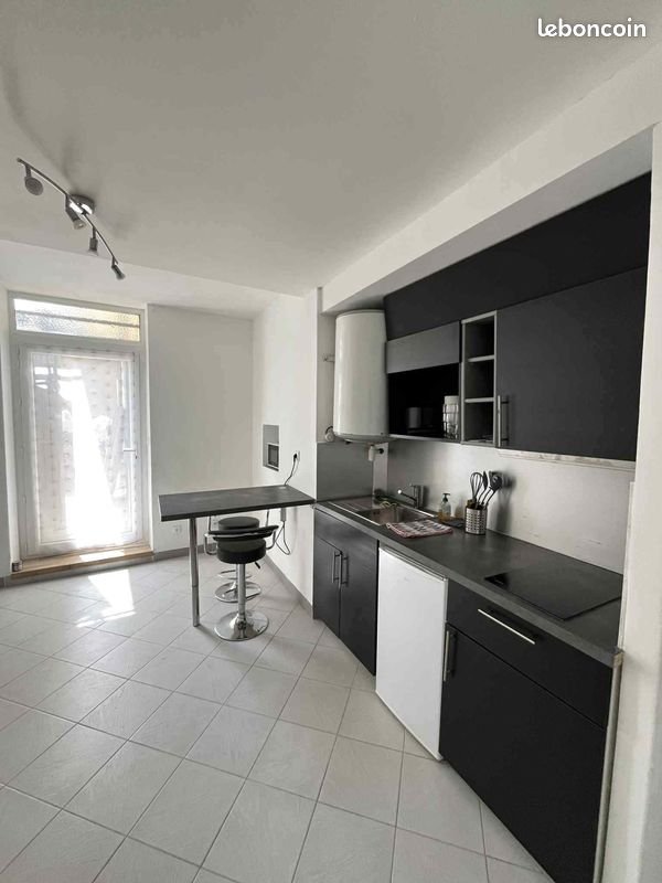 Appartement à louer, 27m², Nîmes