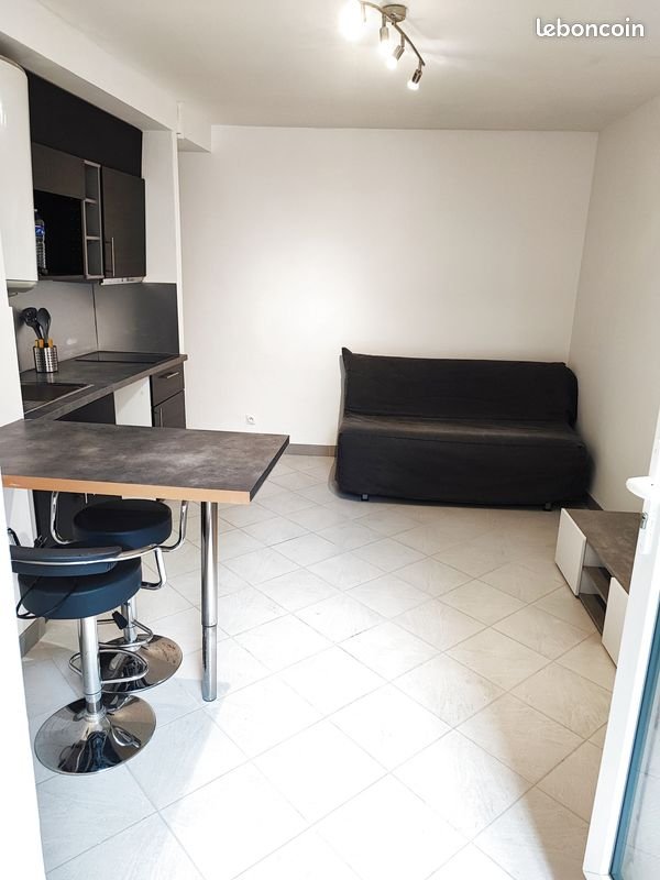 Appartement à louer, 27m², Nîmes