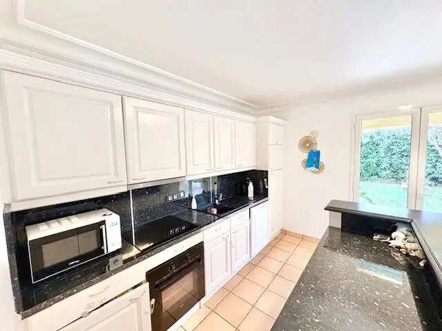 Maison à vendre, 130m², Saint-Cézaire-sur-Siagne