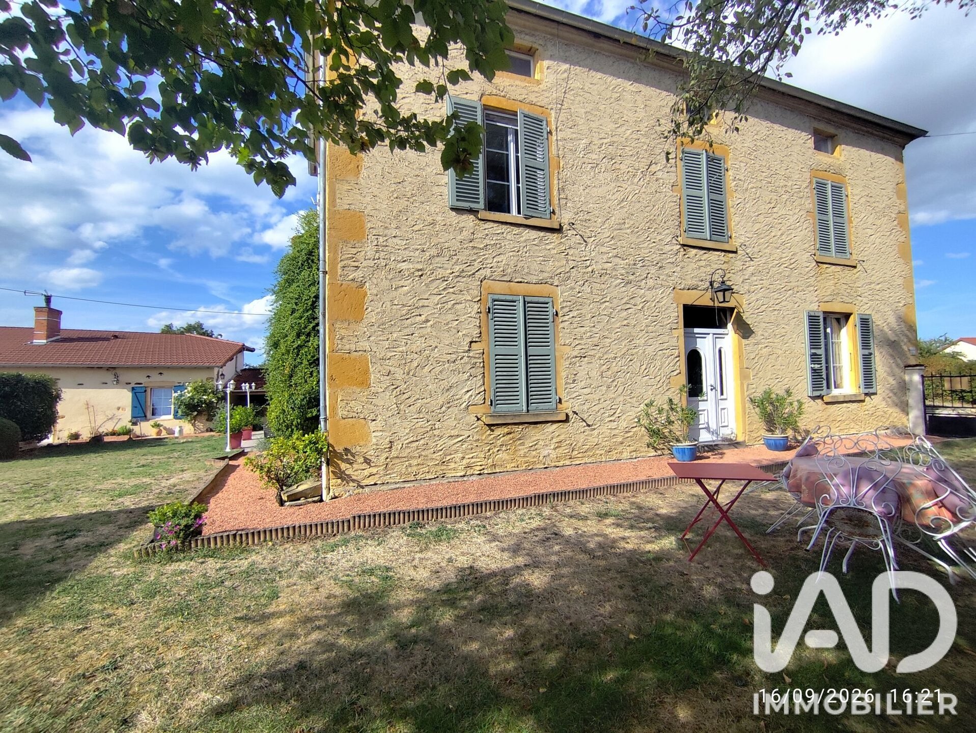 Maison à vendre, 400m², Pouilly-sous-Charlieu