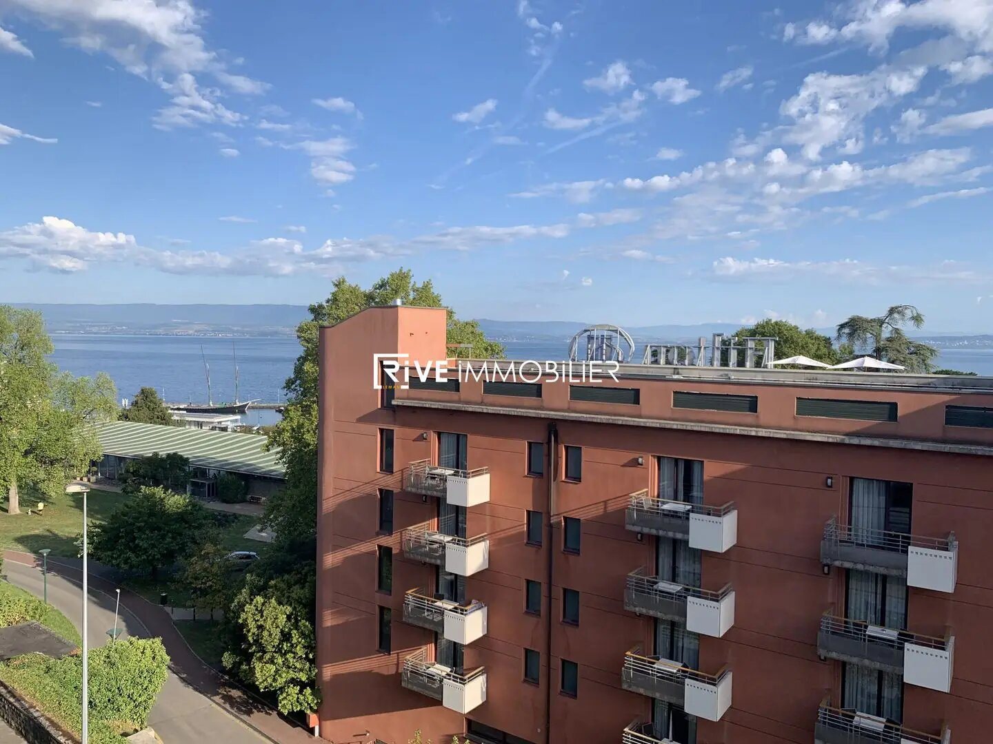 Appartement à louer, 120m², Evian-les-Bains