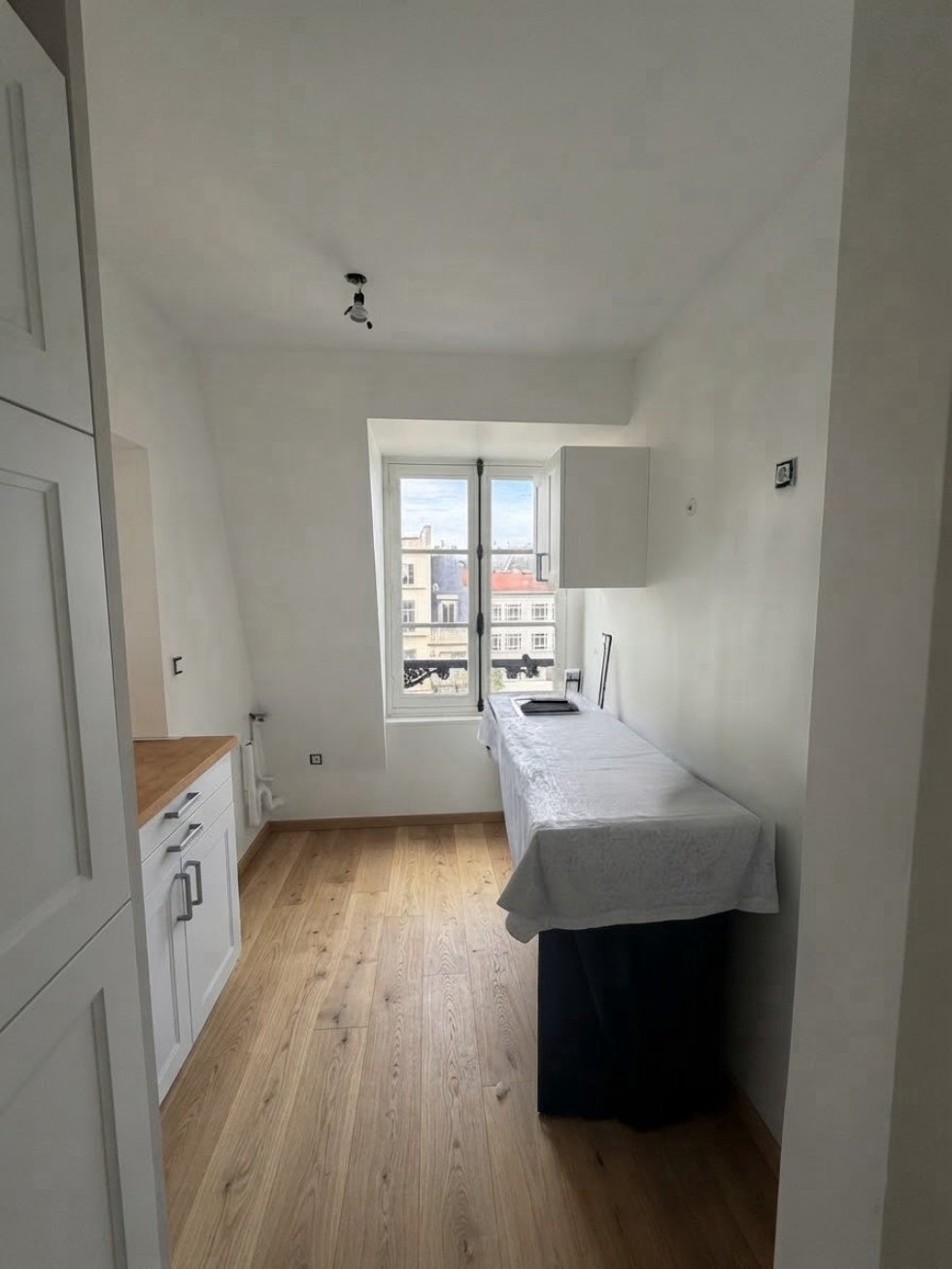 Appartement à louer, 2m², Paris 8ème