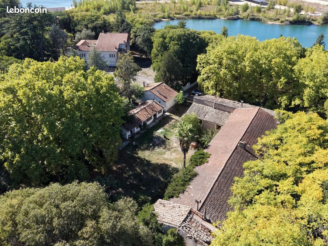 Maison à vendre, 1205m², Vergèze