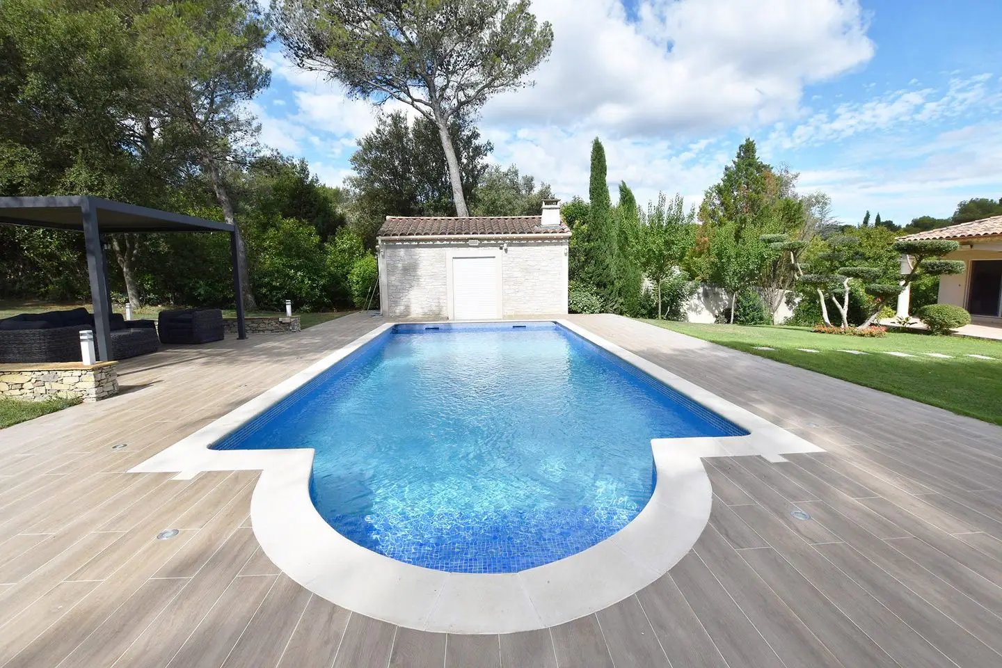 Maison à vendre, 247m², Nîmes