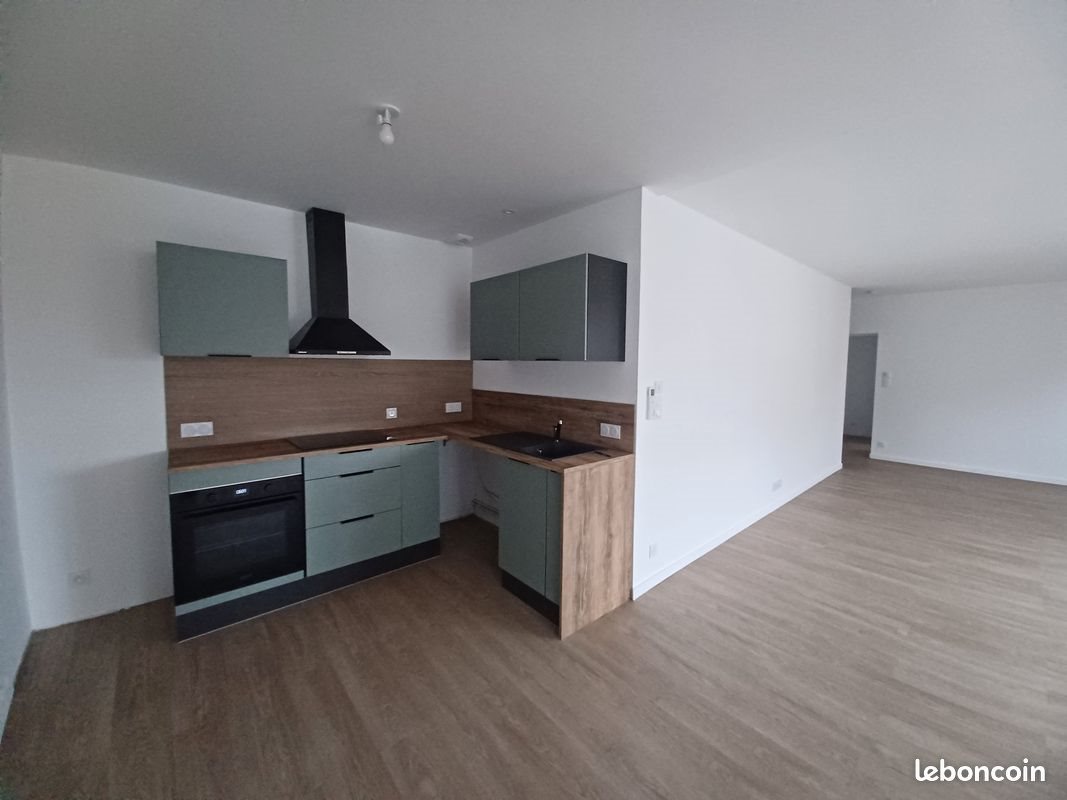 Maison à louer, 97m², Cirières
