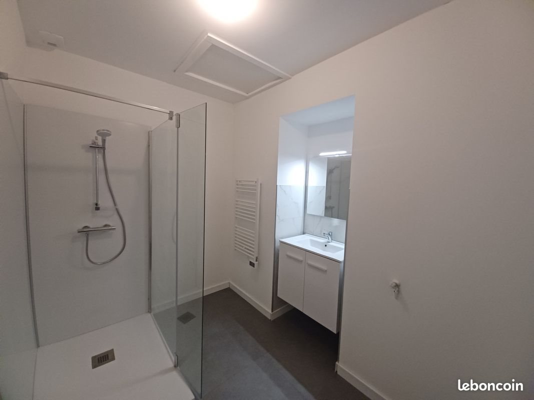 Maison à louer, 97m², Cirières