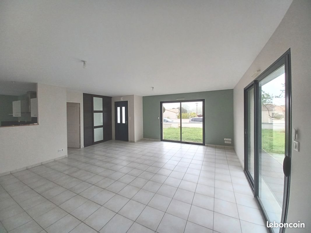 Maison à louer, 103m², Bressuire