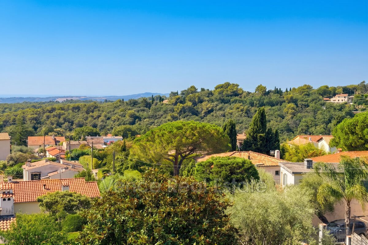 Appartement à louer, 85m², Vence