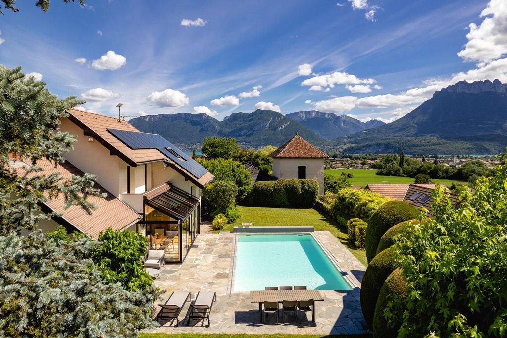 Maison à vendre, 250m², Saint-Jorioz