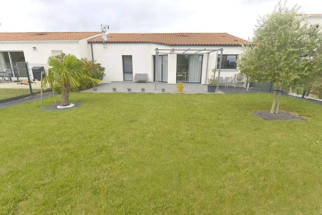 Maison à vendre, 107m², Semussac