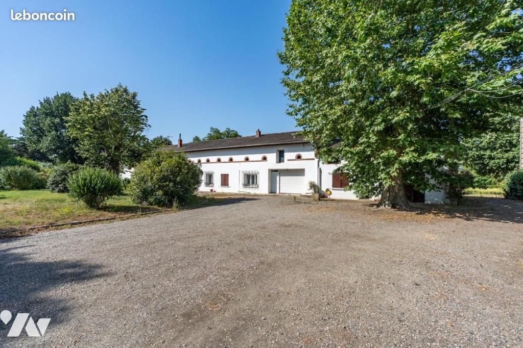 Maison à vendre, 340m², Belberaud