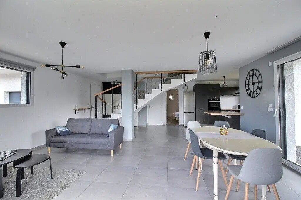 Maison à louer, 120m², Allinges