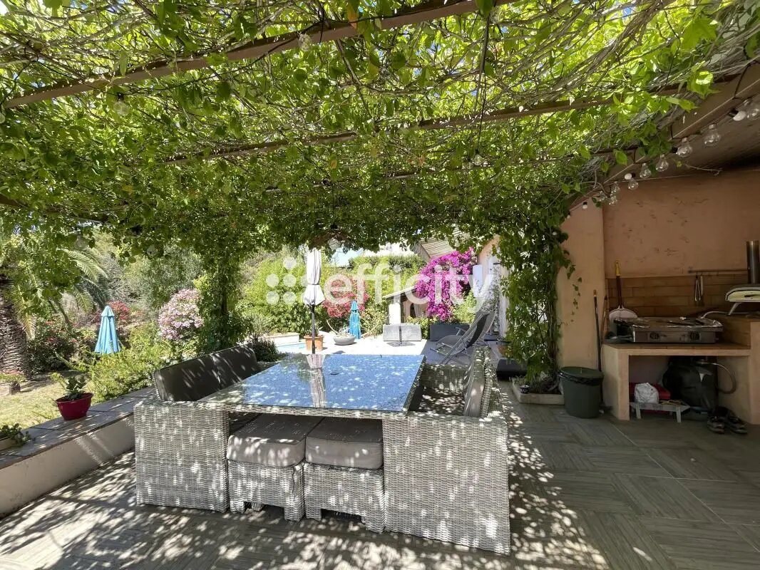 Maison à vendre, 141m², Roquebrune-sur-Argens