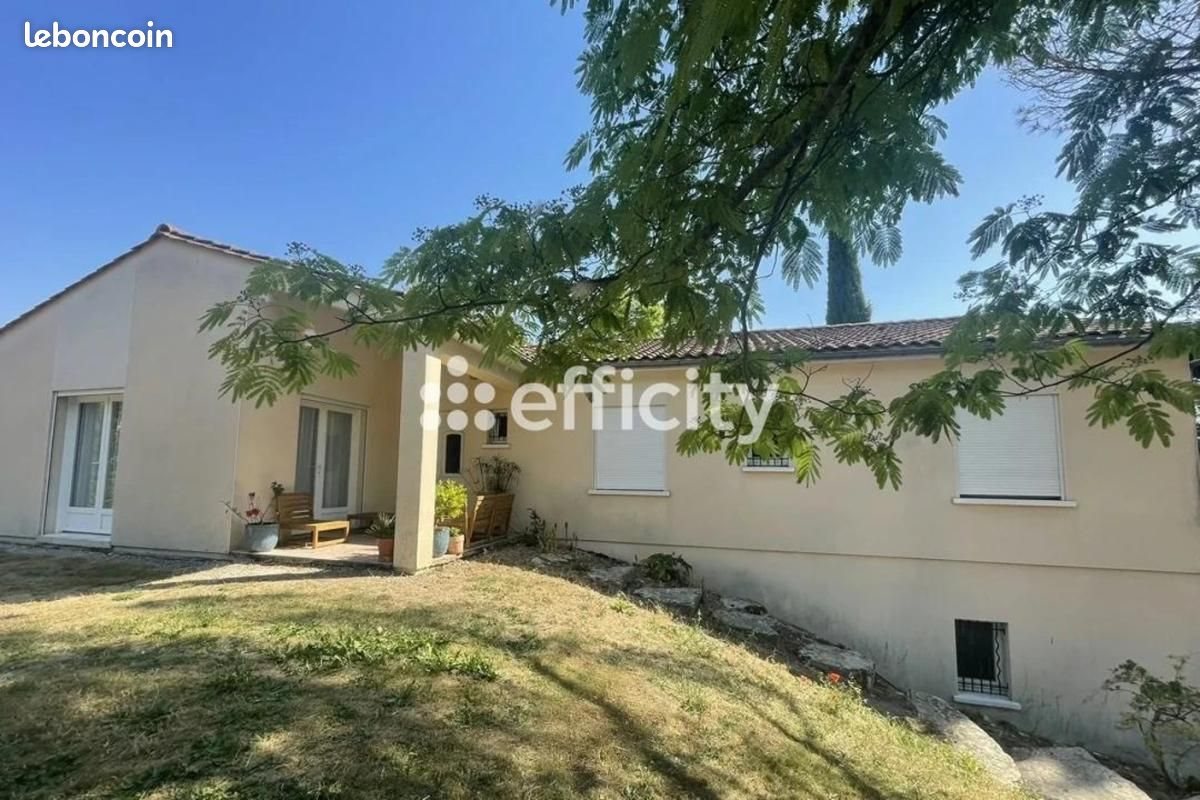 Maison à vendre, 144m², Aigre