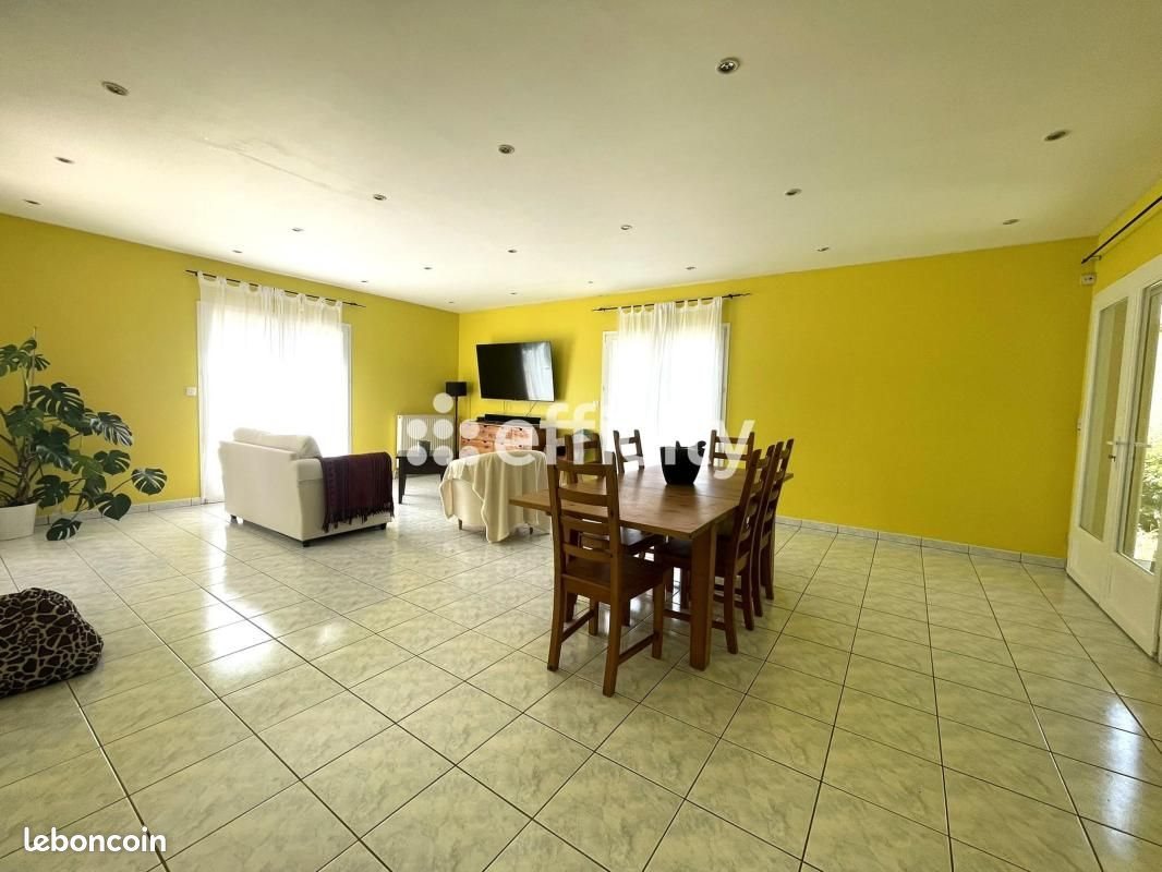 Maison à vendre, 144m², Aigre