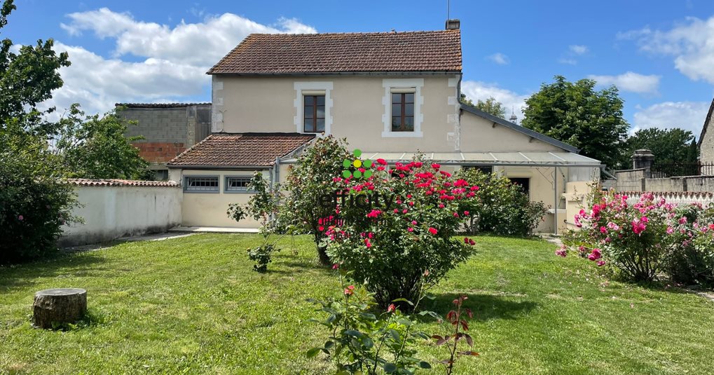 Maison à vendre, 104m², Aigre