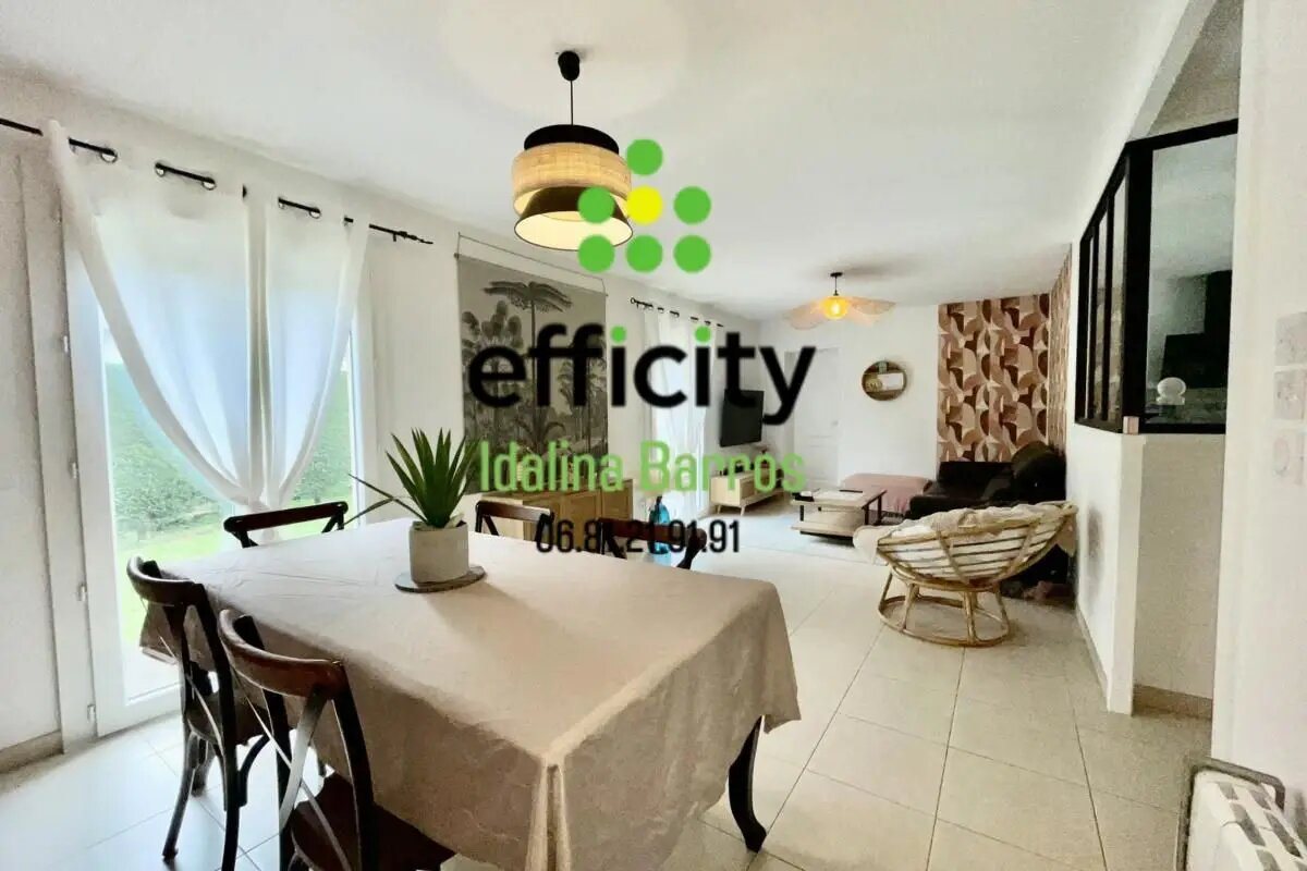 Maison à vendre, 107m², Roullet-Saint-Estèphe