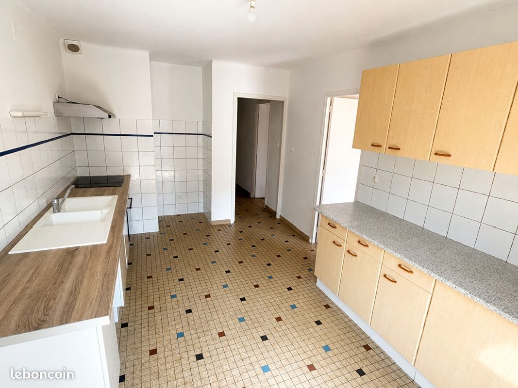 Appartement à louer, 69m², Saint-Étienne-de-Tulmont