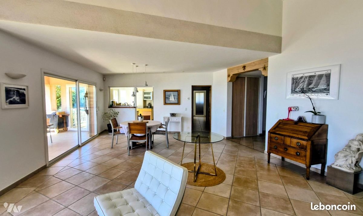 Maison à vendre, 241m², Le Lavandou