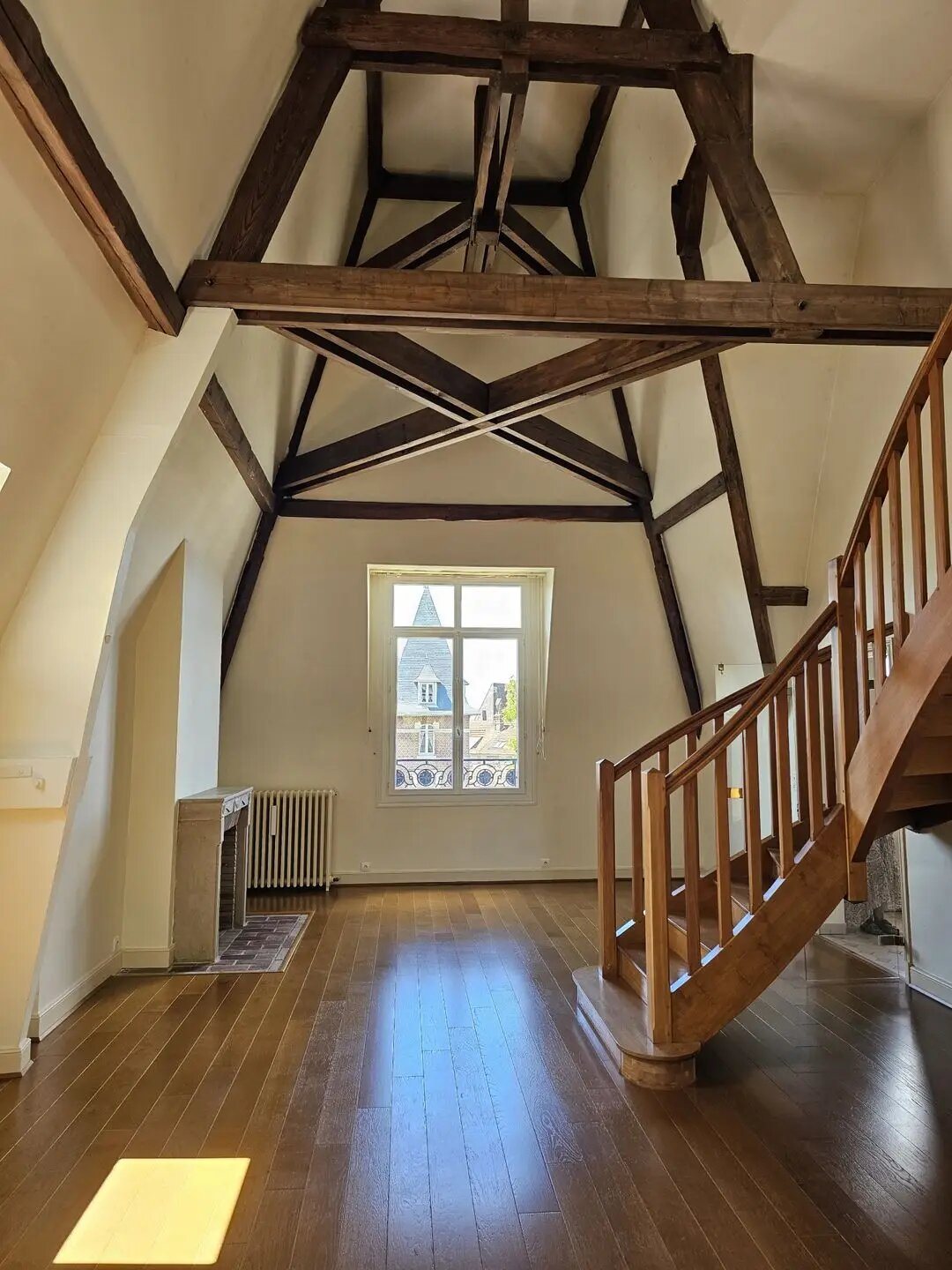 Appartement à louer, 144m², Compiègne