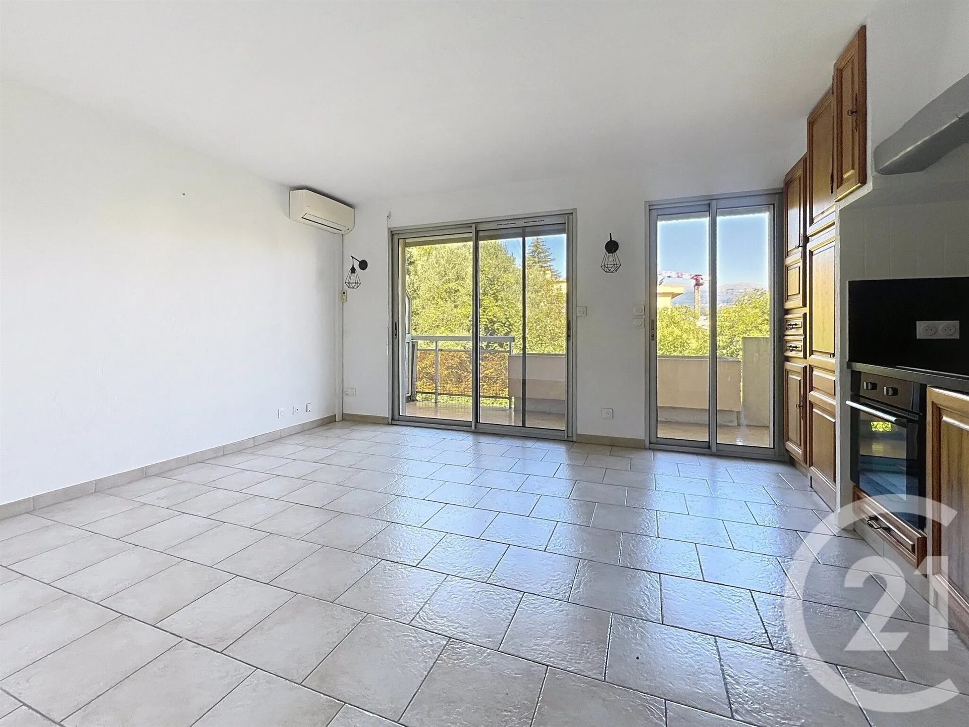Appartement à louer, 25m², Cagnes-sur-Mer