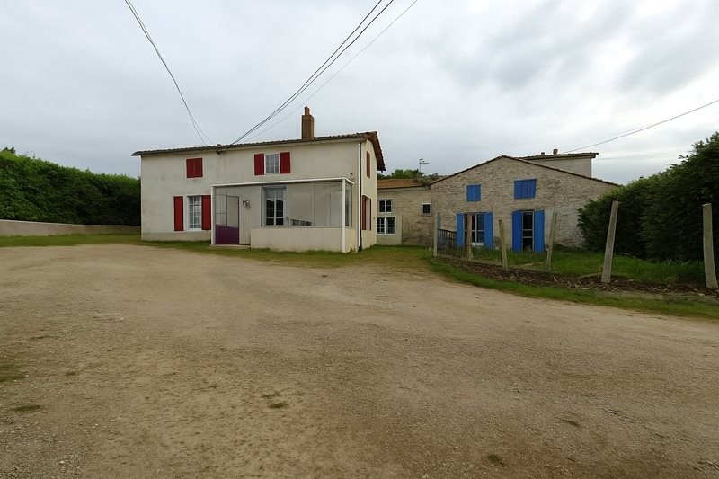 Maison à vendre, 198m², Azay-le-Brûlé