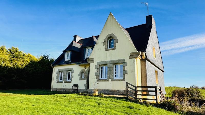 Maison à vendre, 170m², Plomodiern