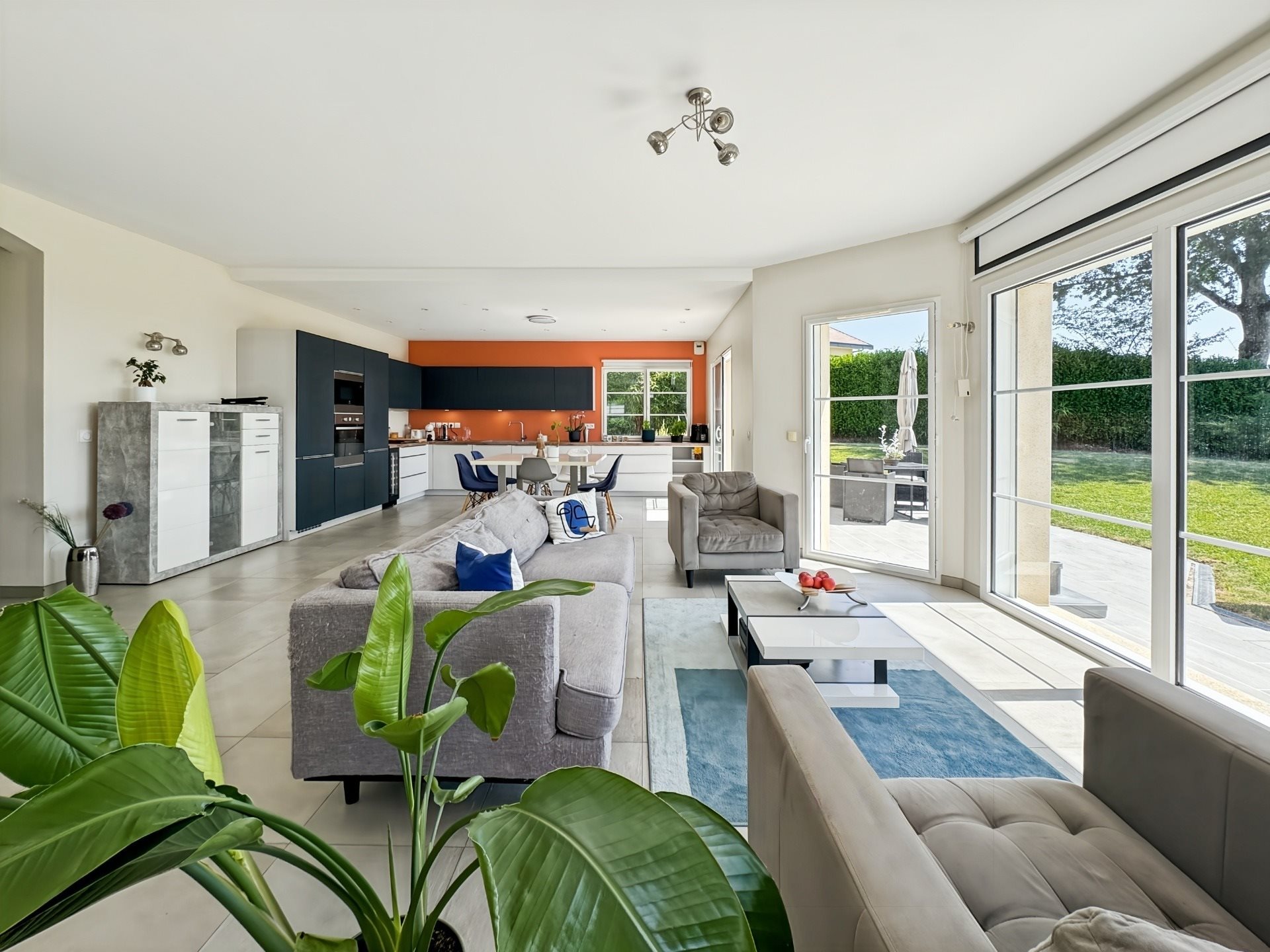 Maison à vendre, 240m², Cessy