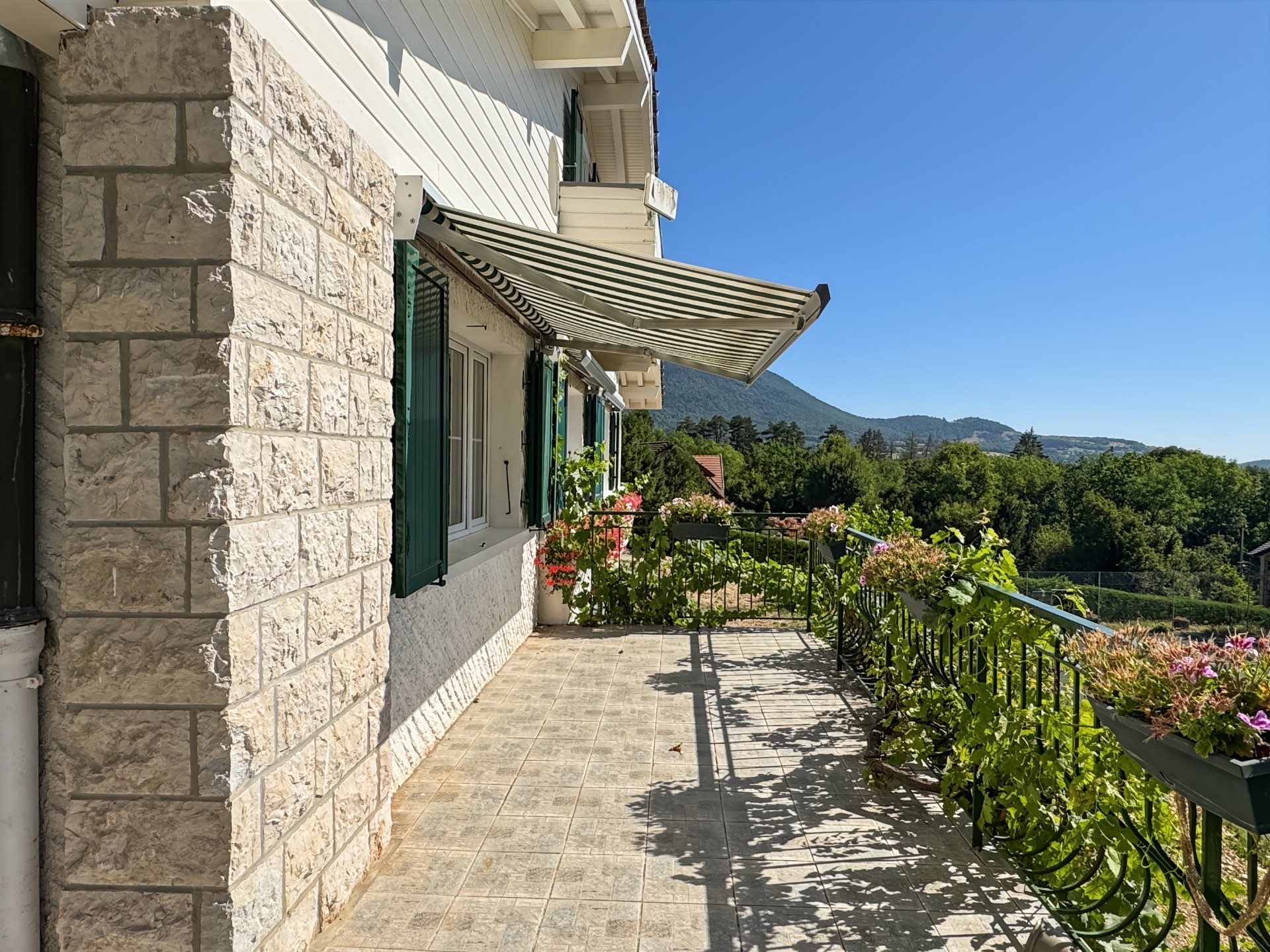 Maison à vendre, 250m², Gex