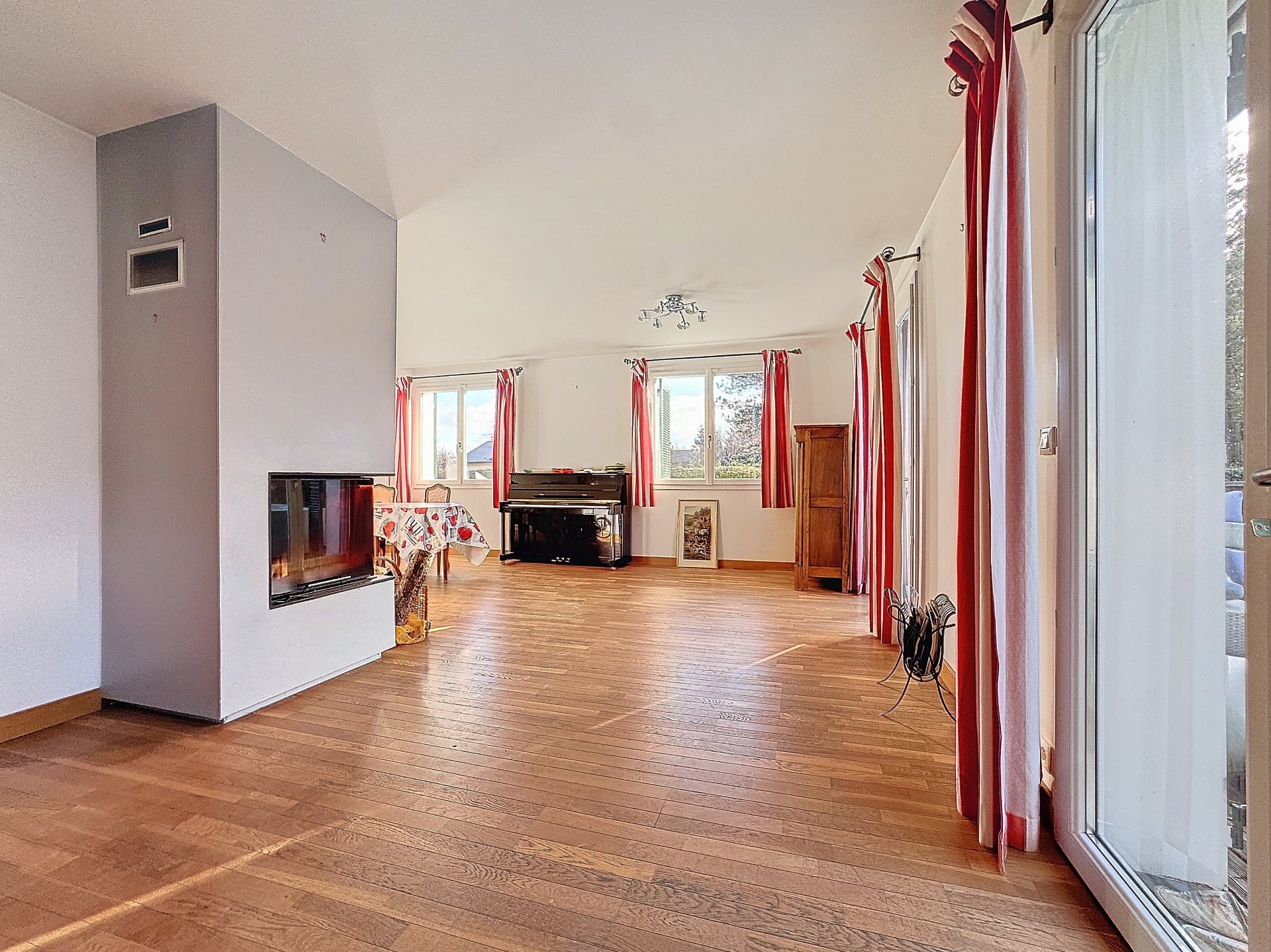 Maison à vendre, 183m², Saint-Genis-Pouilly