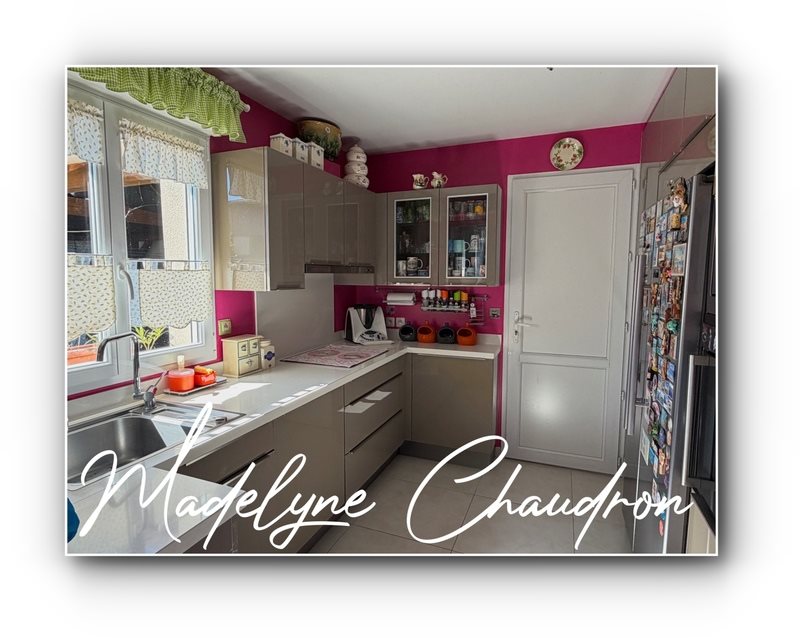 Maison à vendre, 93m², Lardy