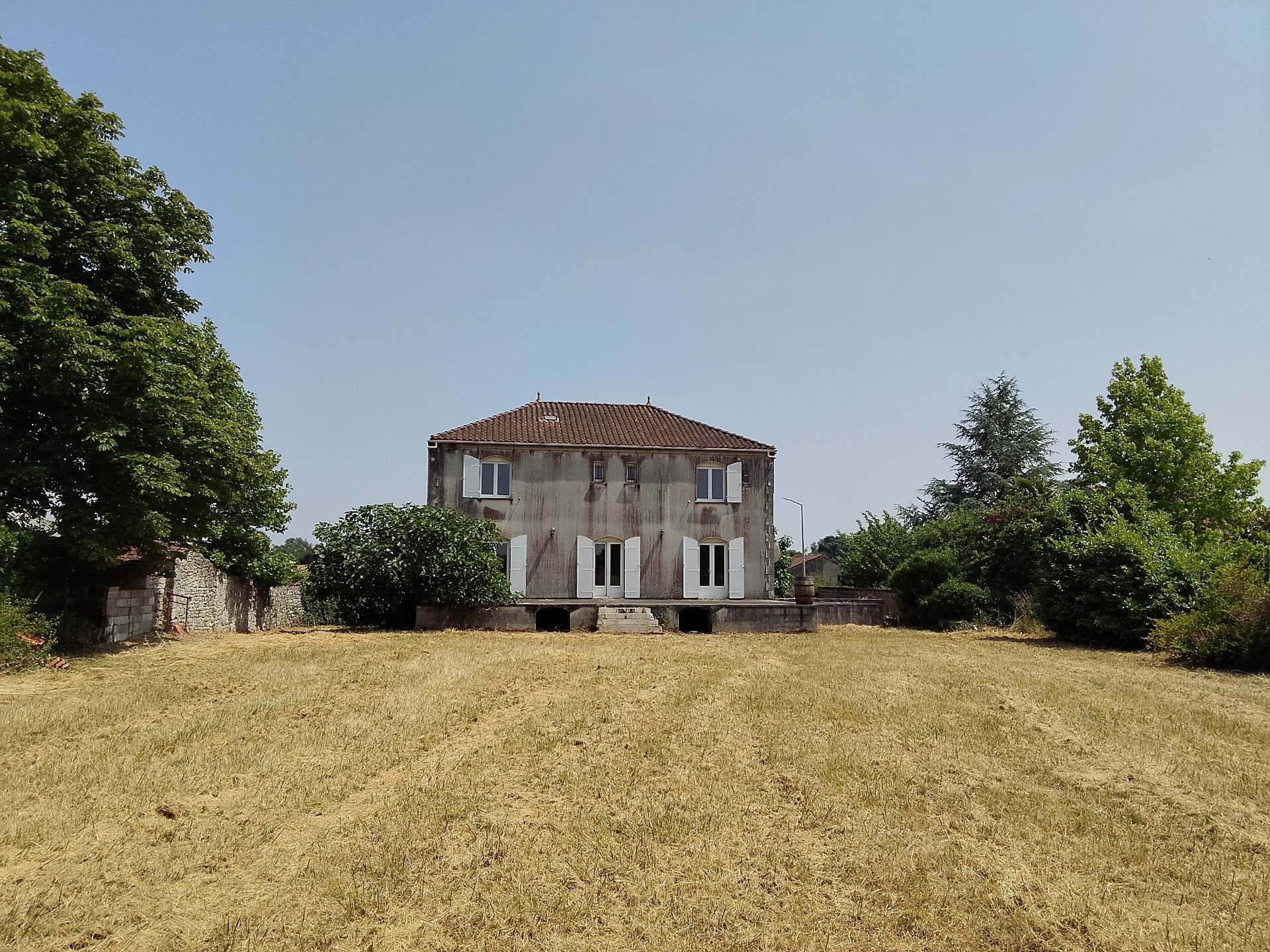 Maison à vendre, 223m², Saint-Genis-de-Saintonge
