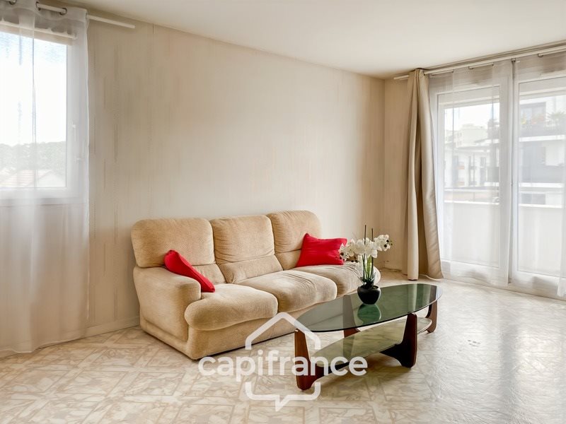 Appartement à vendre, 63m², Saint-Thibault-des-Vignes