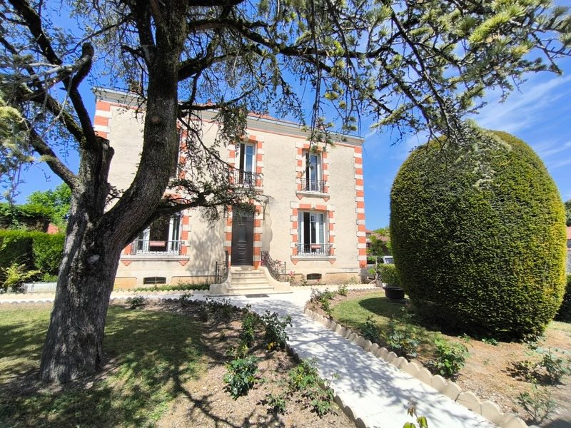 Maison à vendre, 146m², Saint-Fraigne
