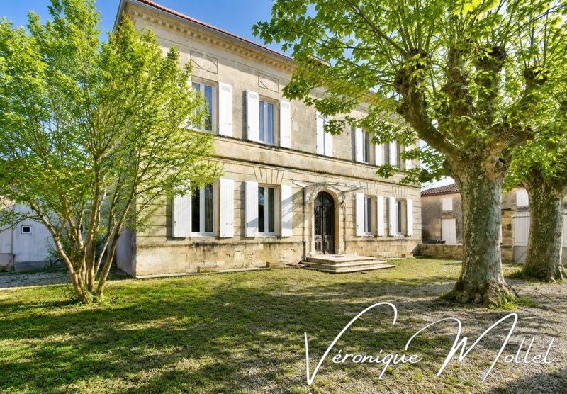 Maison à vendre, 343m², Lesparre-Médoc