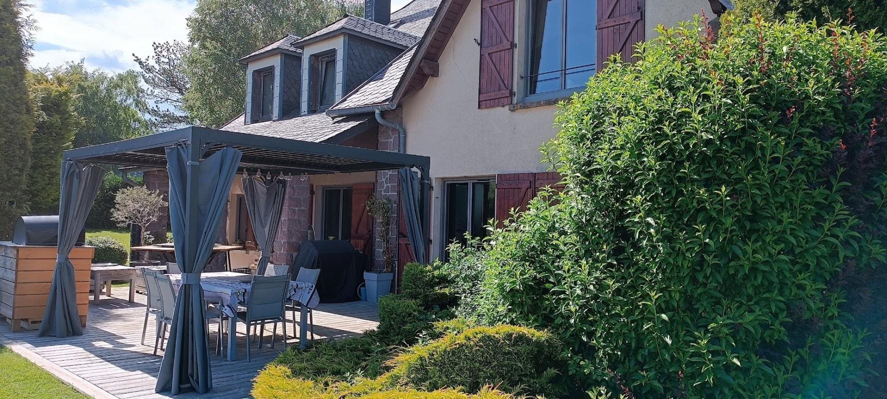 Maison à vendre, 223m², Besse-et-Saint-Anastaise