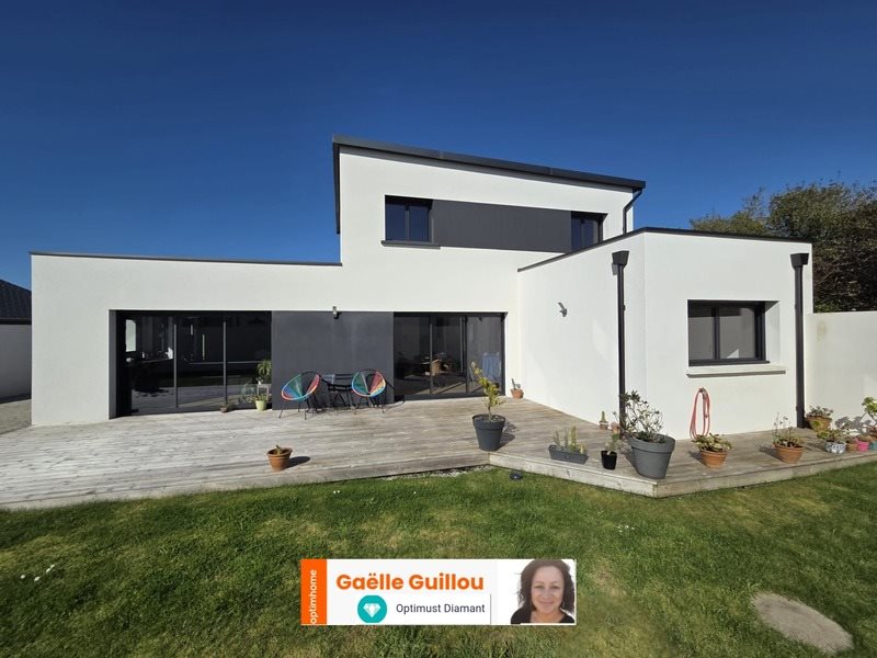 Maison à vendre, 143m², Plougoulm