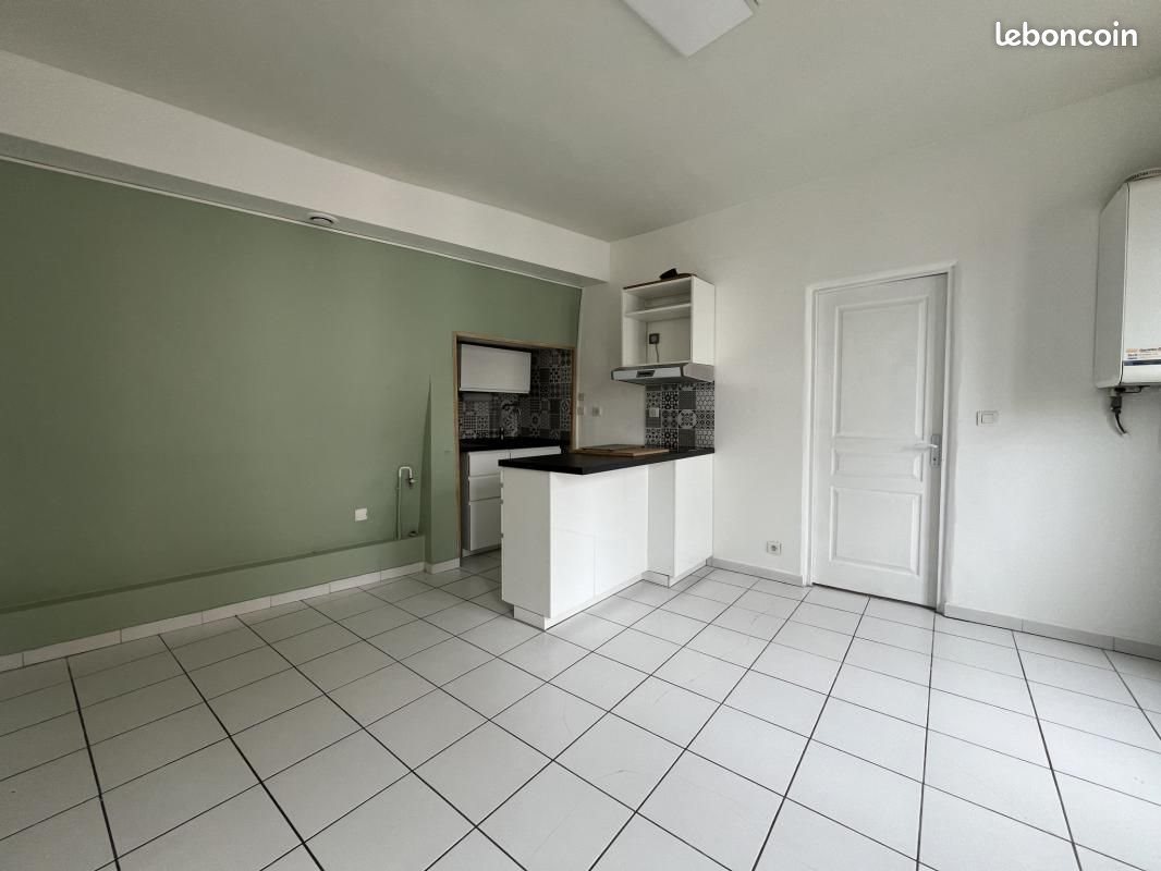 Appartement à louer, 33m², Aubenas