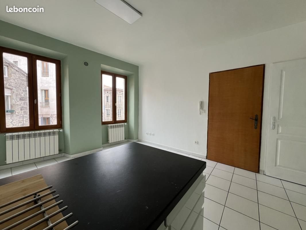 Appartement à louer, 33m², Aubenas