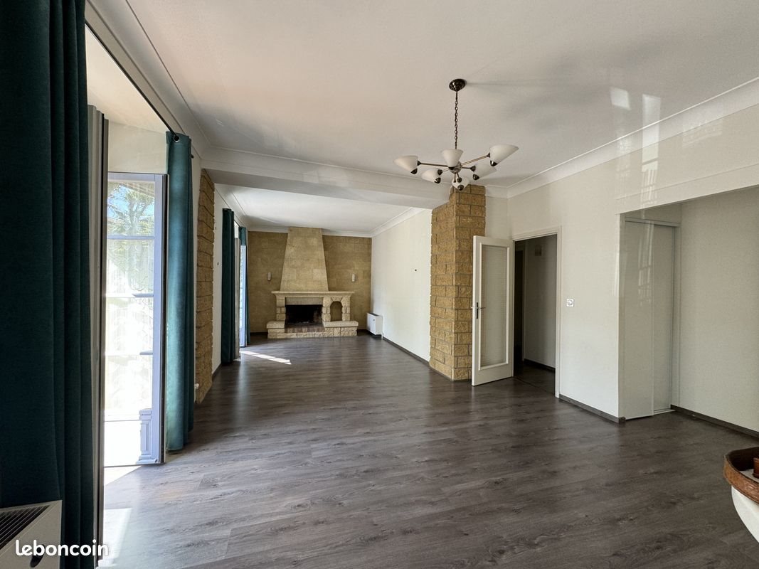Appartement à louer, 81m², Saint-Paul-Trois-Châteaux