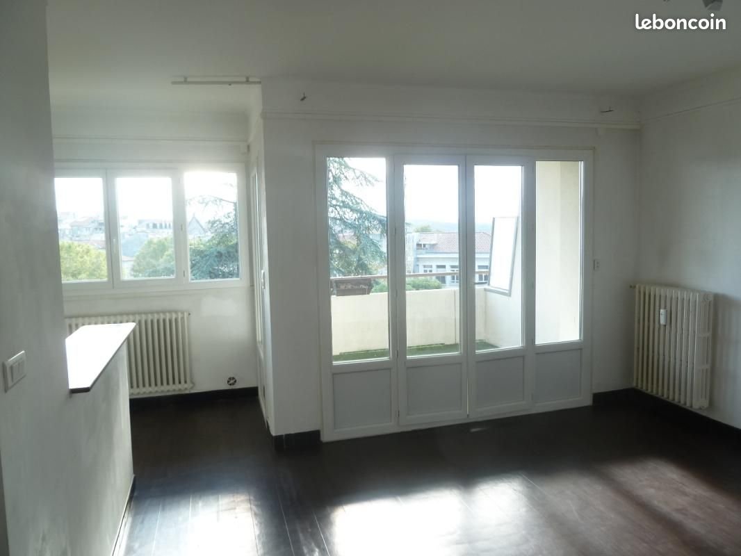 Appartement à louer, 44m², Aubenas