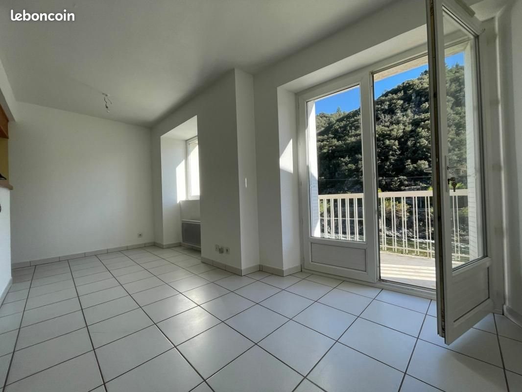 Appartement à louer, 52m², Pont-de-Labeaume