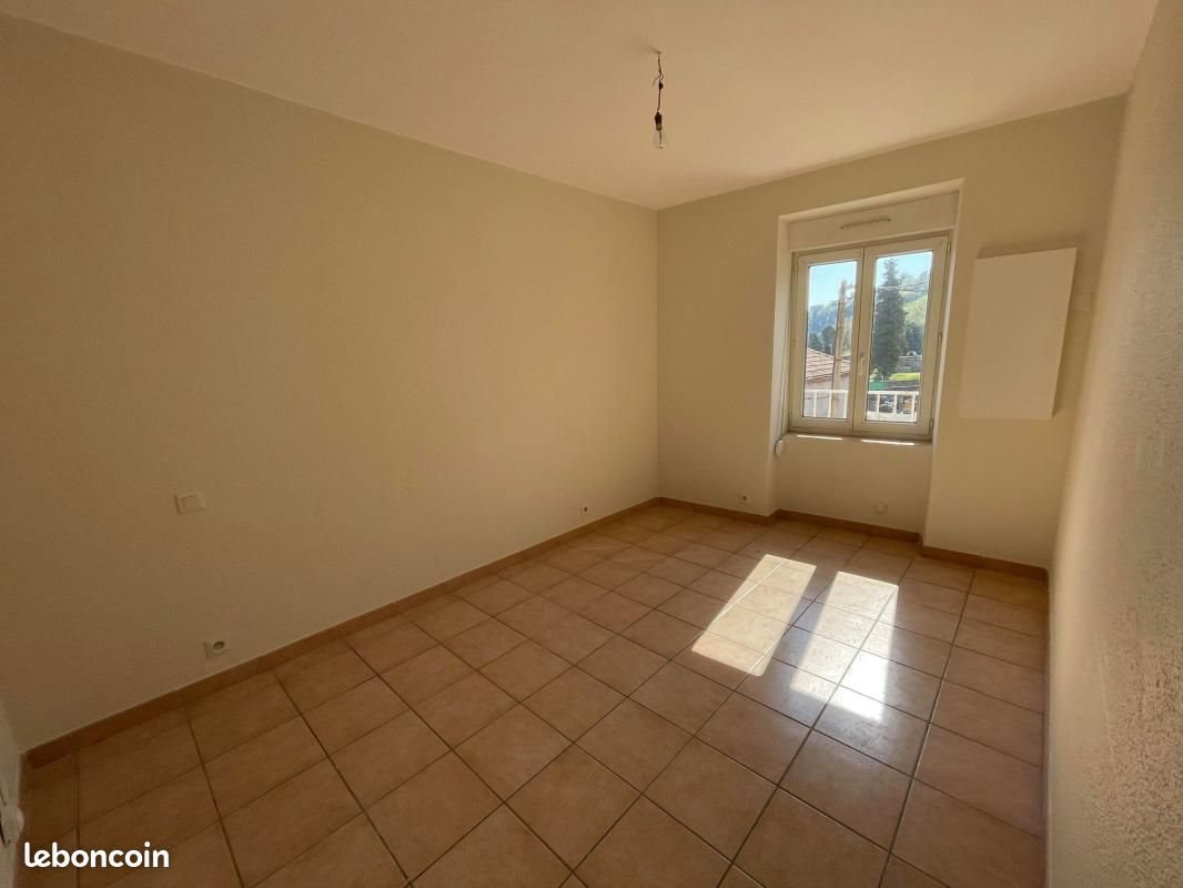 Appartement à louer, 42m², Aubenas