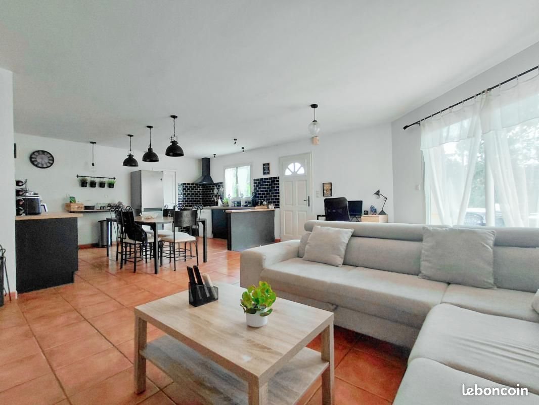 Maison à vendre, 90m², Vinezac