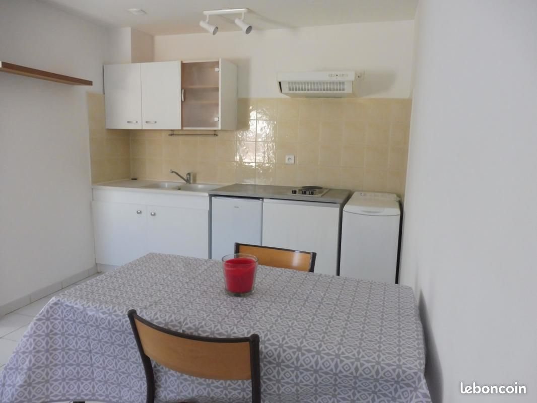 Appartement à louer, 30m², Aubenas