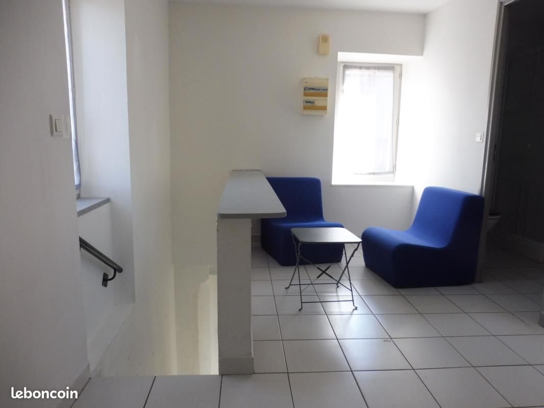 Appartement à louer, 30m², Aubenas