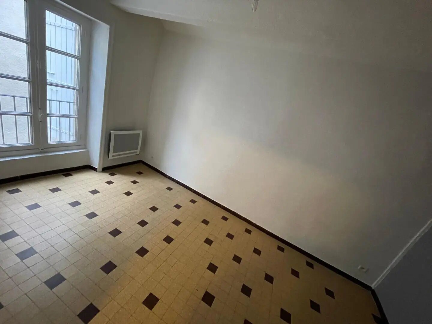 Appartement à louer, 27m², Aubenas