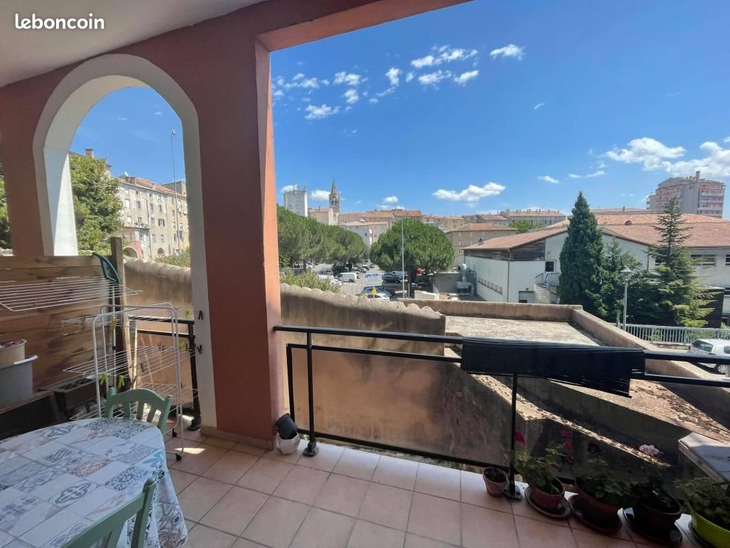 Appartement à louer, 33m², Aubenas