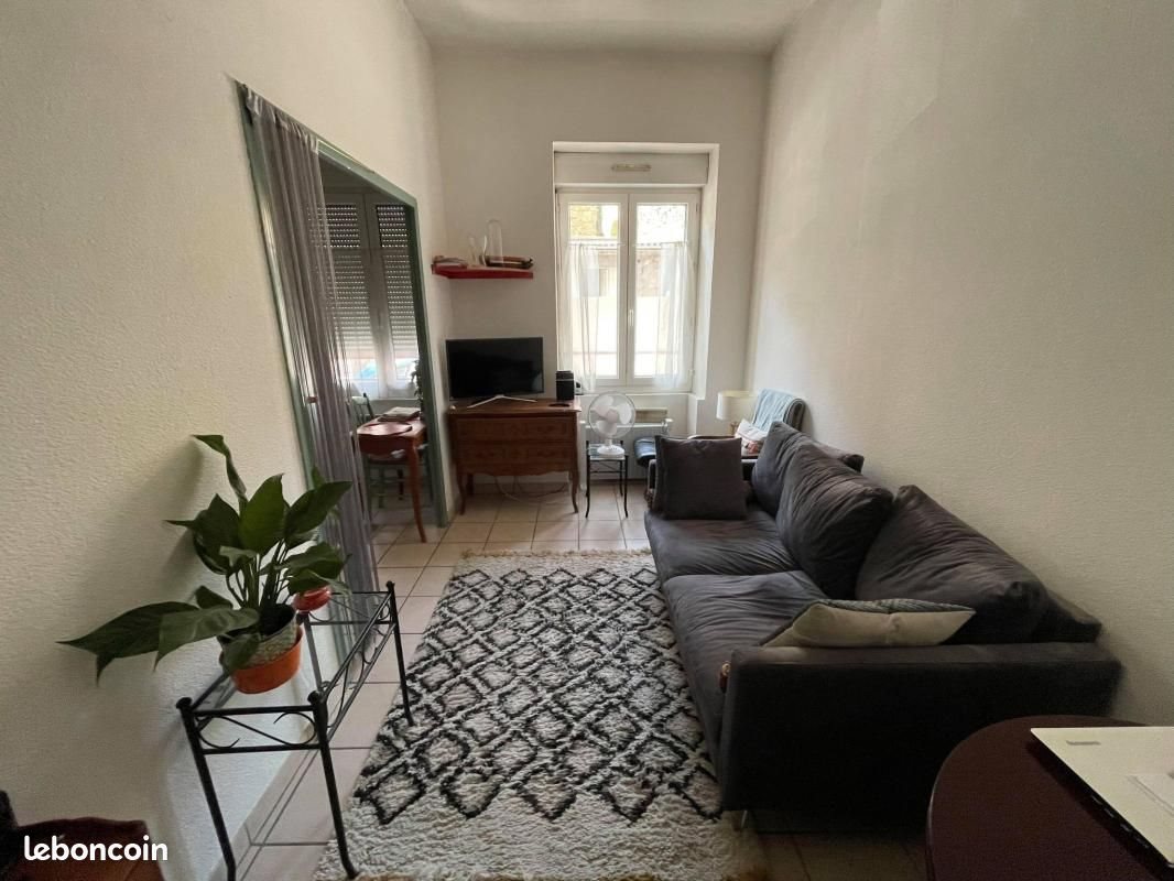 Appartement à louer, 33m², Aubenas