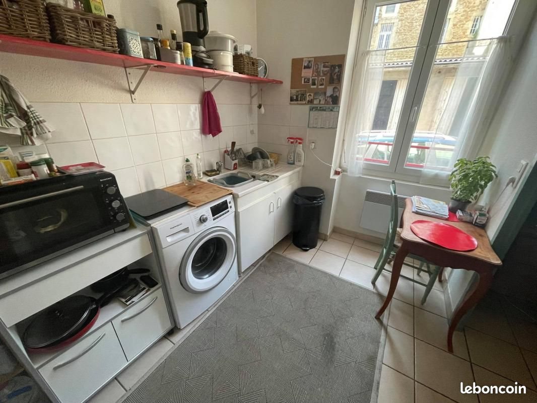 Appartement à louer, 33m², Aubenas
